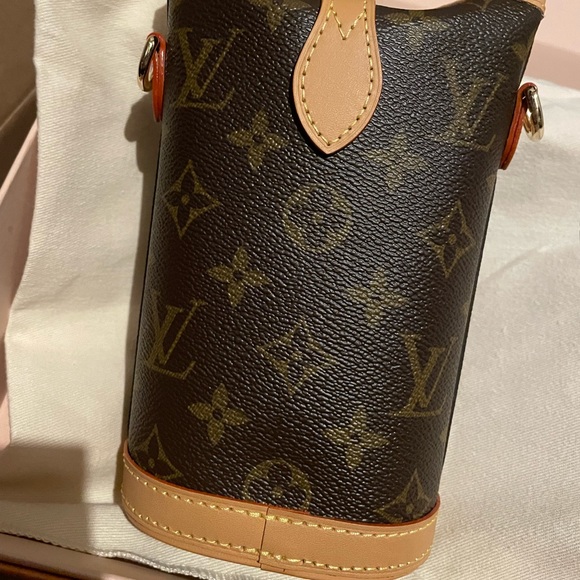 Louis Vuitton FOLD ME Pouch crossbody bag - Picture 2 of 5
